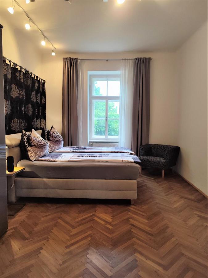 Bookstyrian1 Apartment Грац Екстериор снимка